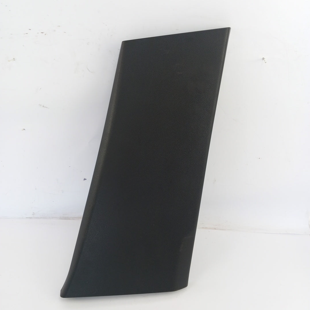 Кора средна колона дясна долна черно Opel Meriva B