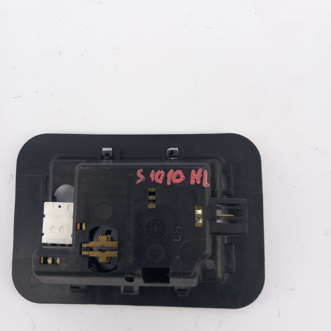 Корпус лампа стъклен покрив лява страна Opel Meriva B 1,4 Turbo