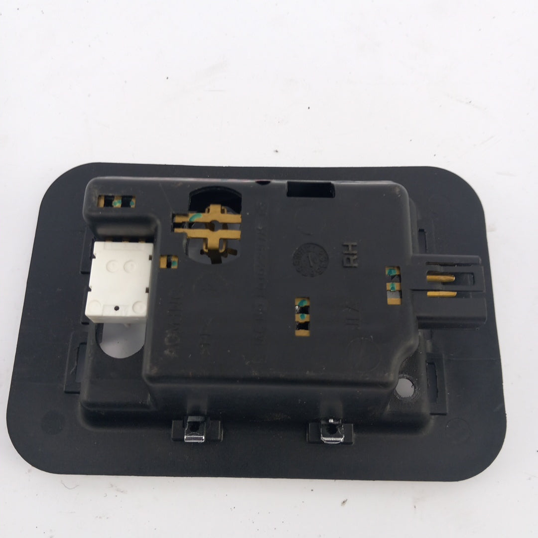 Корпус лампа стъклен покрив дясна страна Opel Meriva B 1,4 Turbo