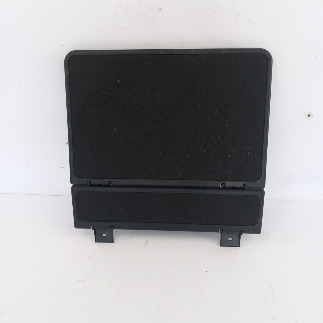 Капак мокет багажник към седалки ляв черно Opel Meriva B 1,4 Turbo