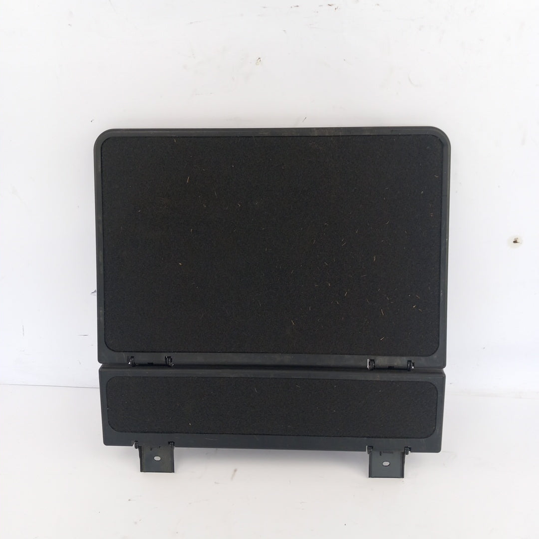 Капак мокет багажник към седалки ляв черно Opel Meriva B 1,4 Turbo