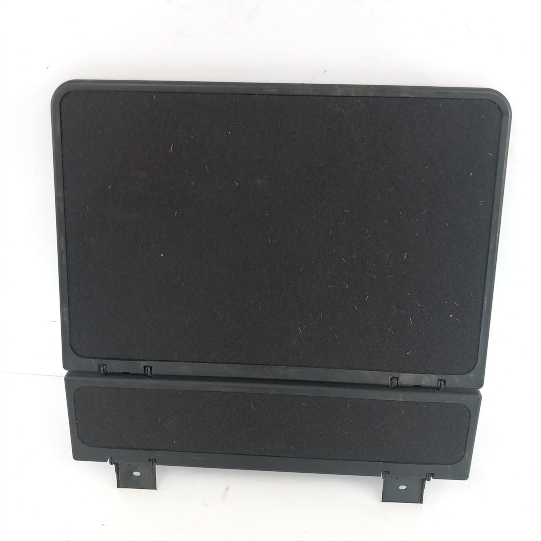 Капак мокет багажник към седалки ляв черно Opel Meriva B 1,4 Turbo