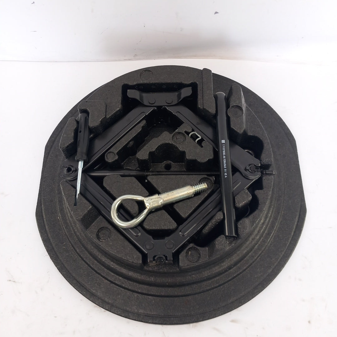 Комплект инструменти резервна гума Opel Meriva B