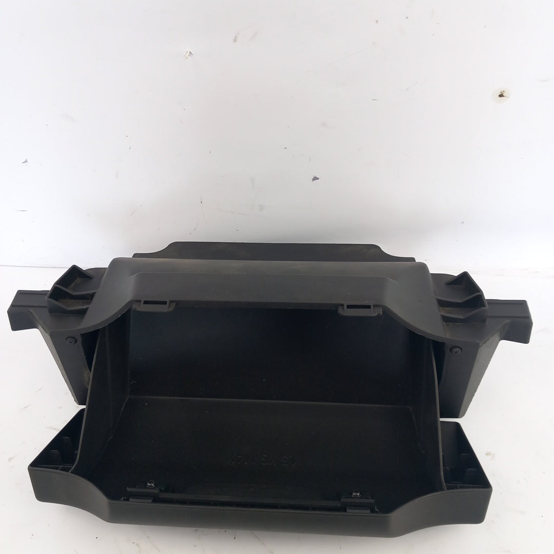 Кутия предна седалка отдолу черно чекмеджета на седалката BF7 BF8 Opel Meriva B