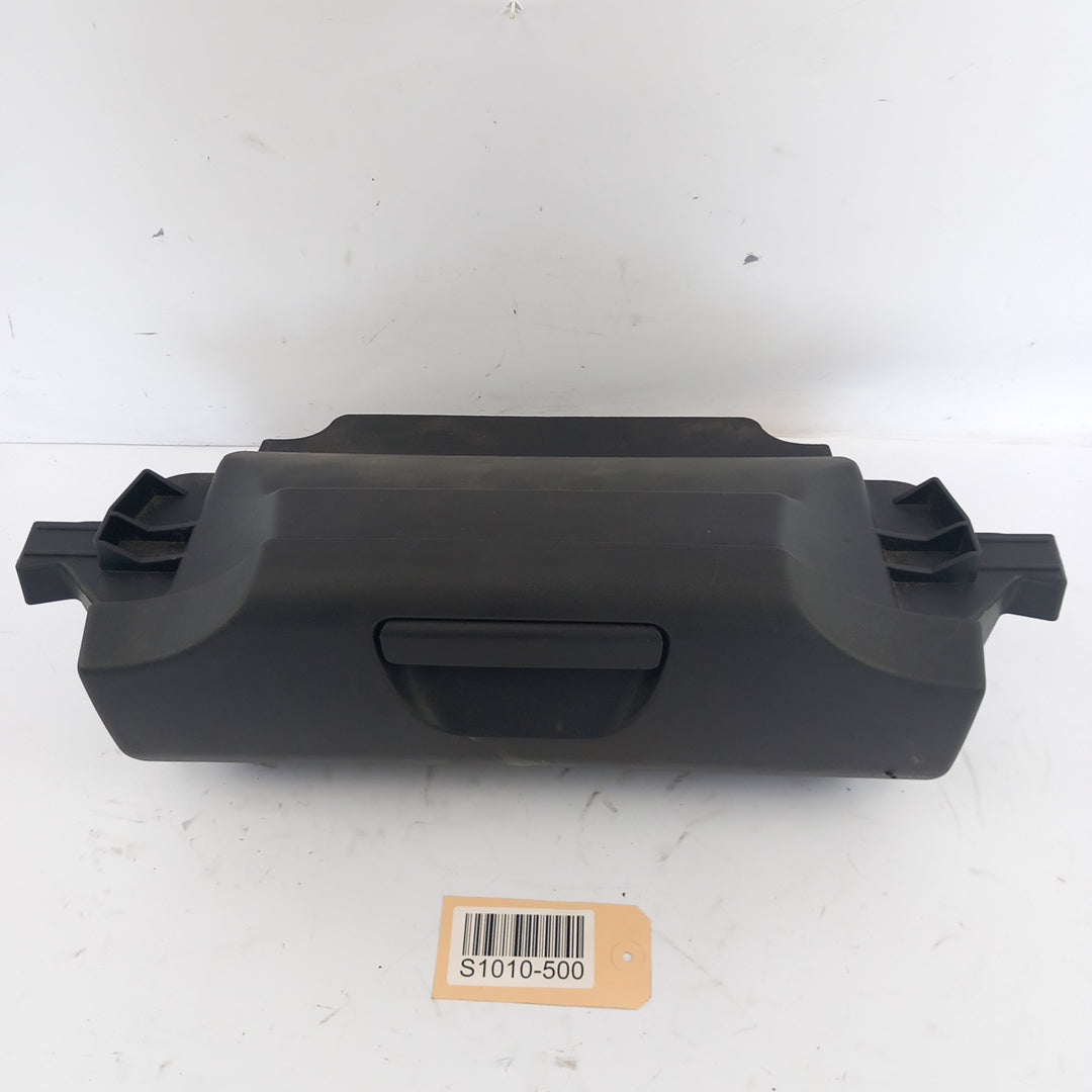 Кутия предна седалка отдолу черно чекмеджета на седалката BF7 BF8 Opel Meriva B