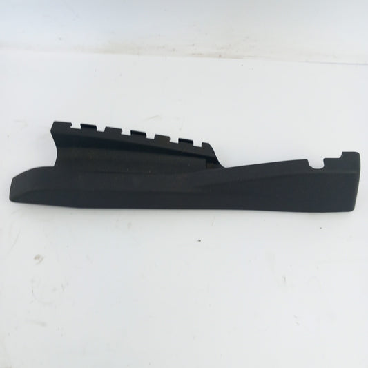 Пластмаса седалка предна лява релса Opel Meriva B