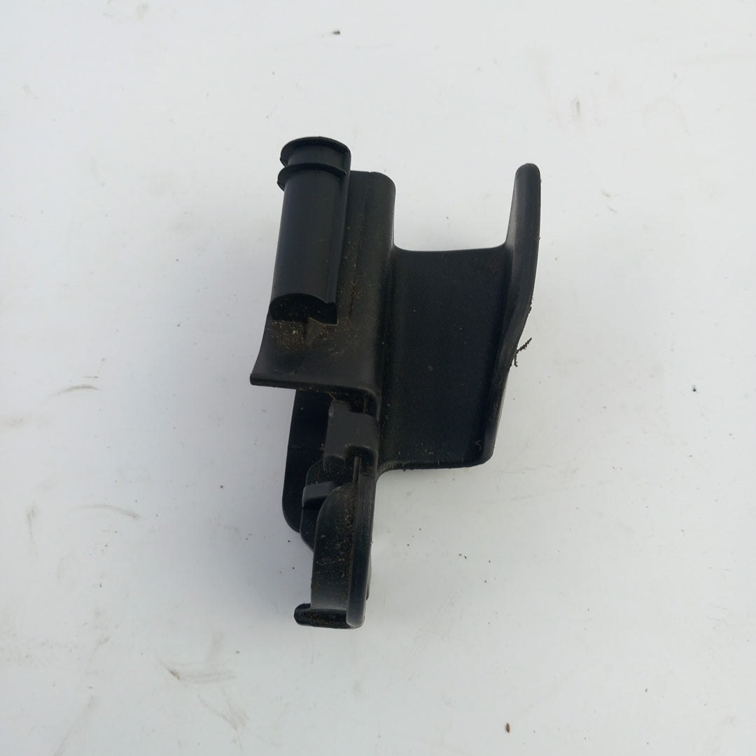 Капак ключалка предпазен колан дясна страна задна седалка черен Opel Meriva B