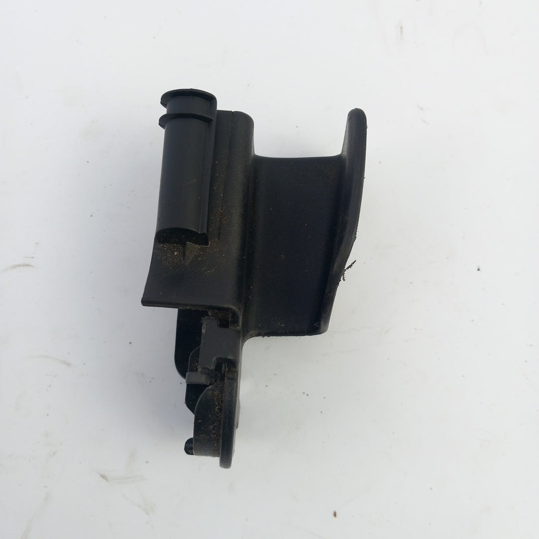 Капак ключалка предпазен колан дясна страна задна седалка черен Opel Meriva B