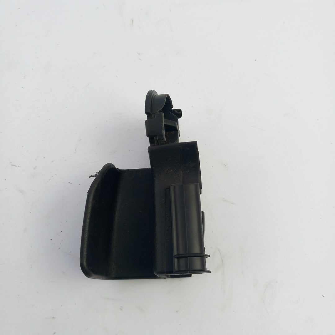 Капак ключалка предпазен колан дясна страна задна седалка черен Opel Meriva B