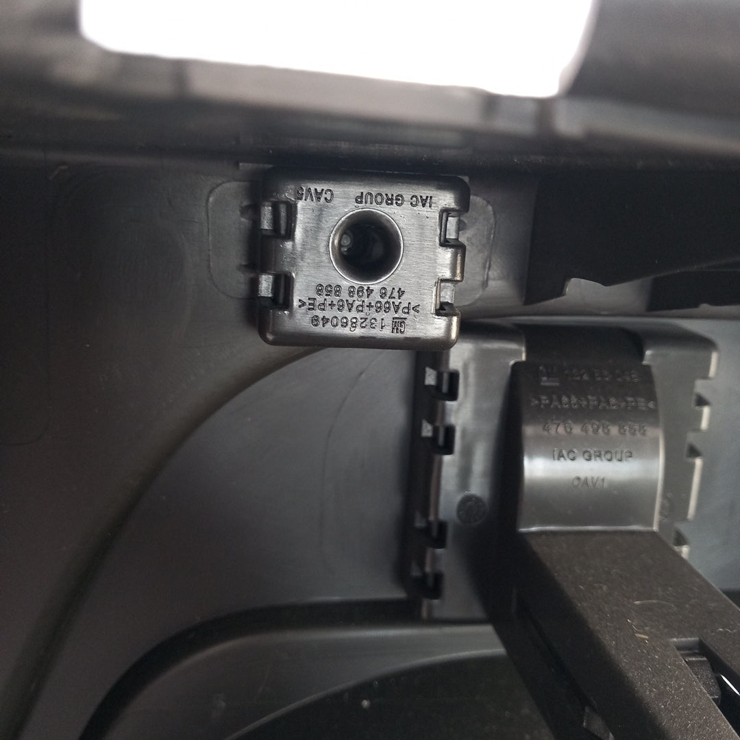 Кора багажник лява стена черно Opel Meriva B