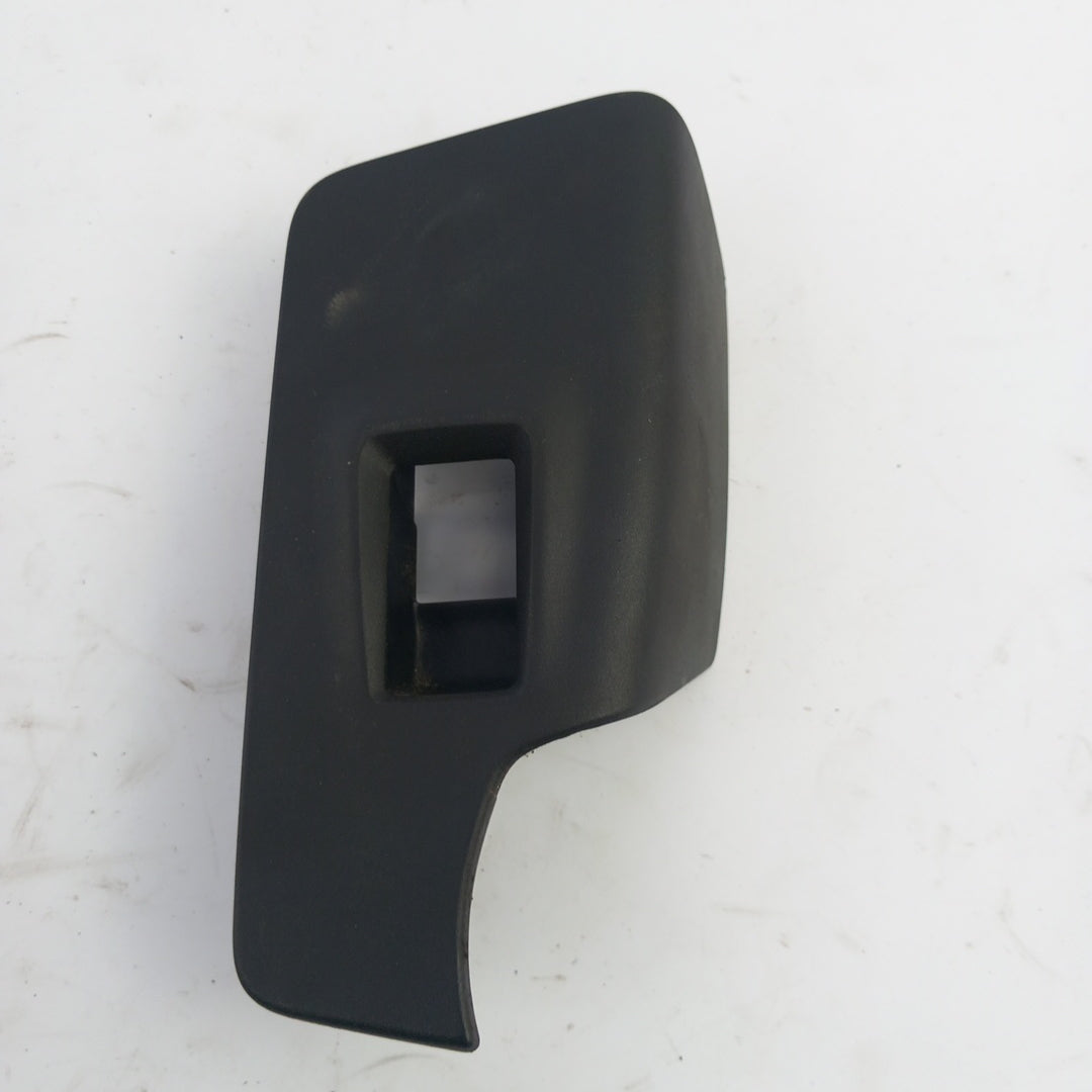 Капак бутон ел стъкла задна дясна врата Opel Meriva B