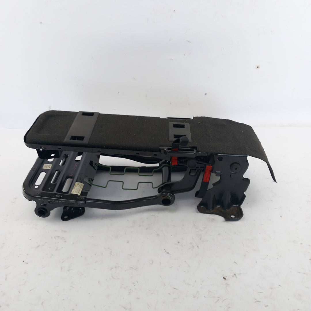 Конзола седалка задна средна Opel Meriva B