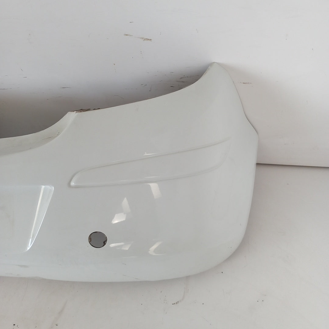 Задна броня дефектна бяла Z474 бяло Defekt! Opel Corsa D 3 врати