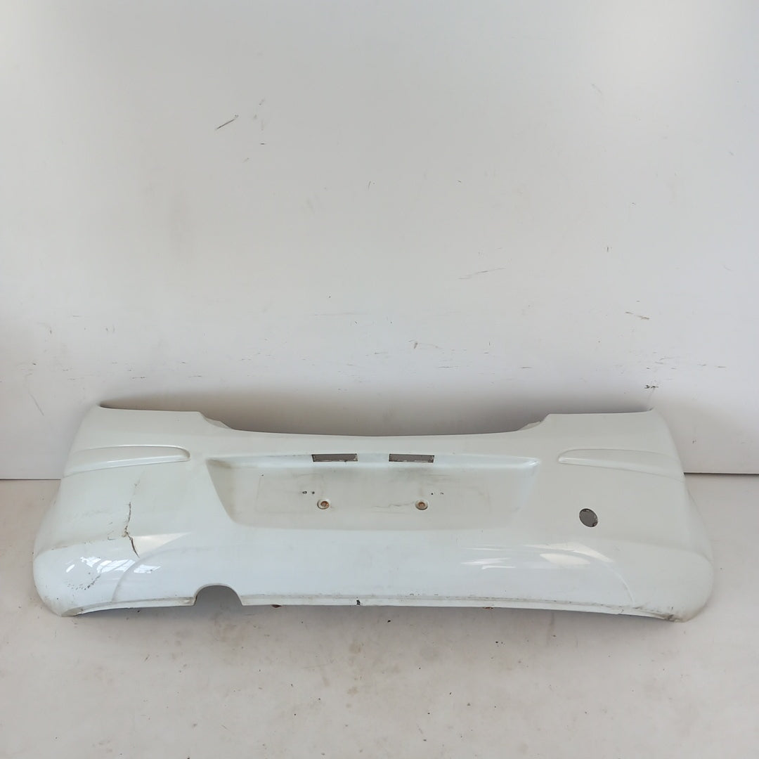 Задна броня дефектна бяла Z474 бяло Defekt! Opel Corsa D 3 врати