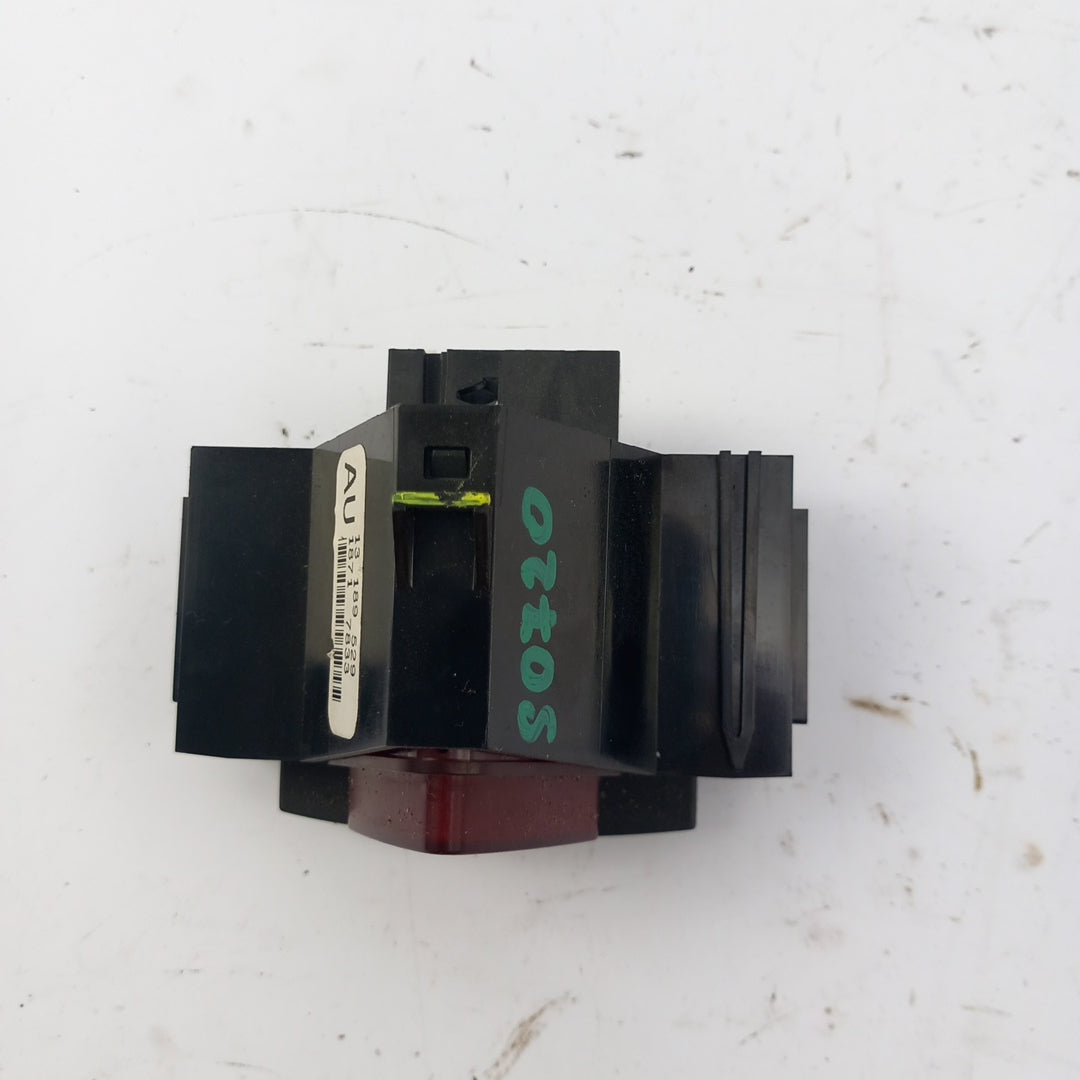 Бутон аварийни светлини централно заключване Opel Corsa D