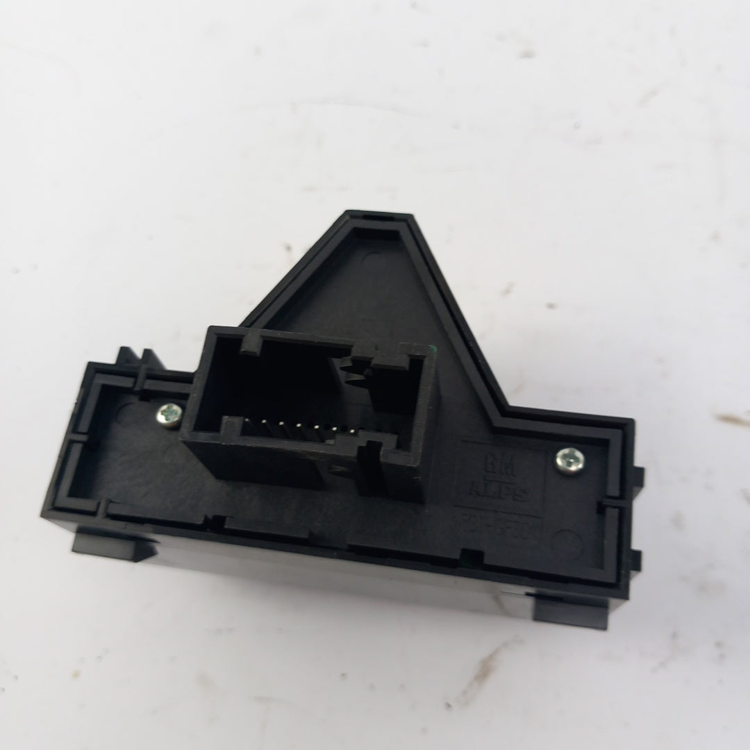 Бутон аварийни светлини централно заключване Opel Corsa D