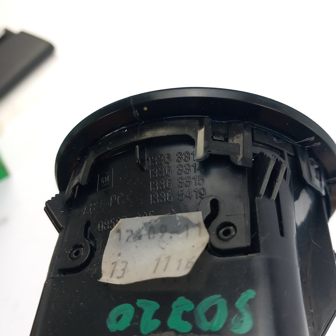 Решетка вентилация арматурно табло кръгла черна Opel Corsa D