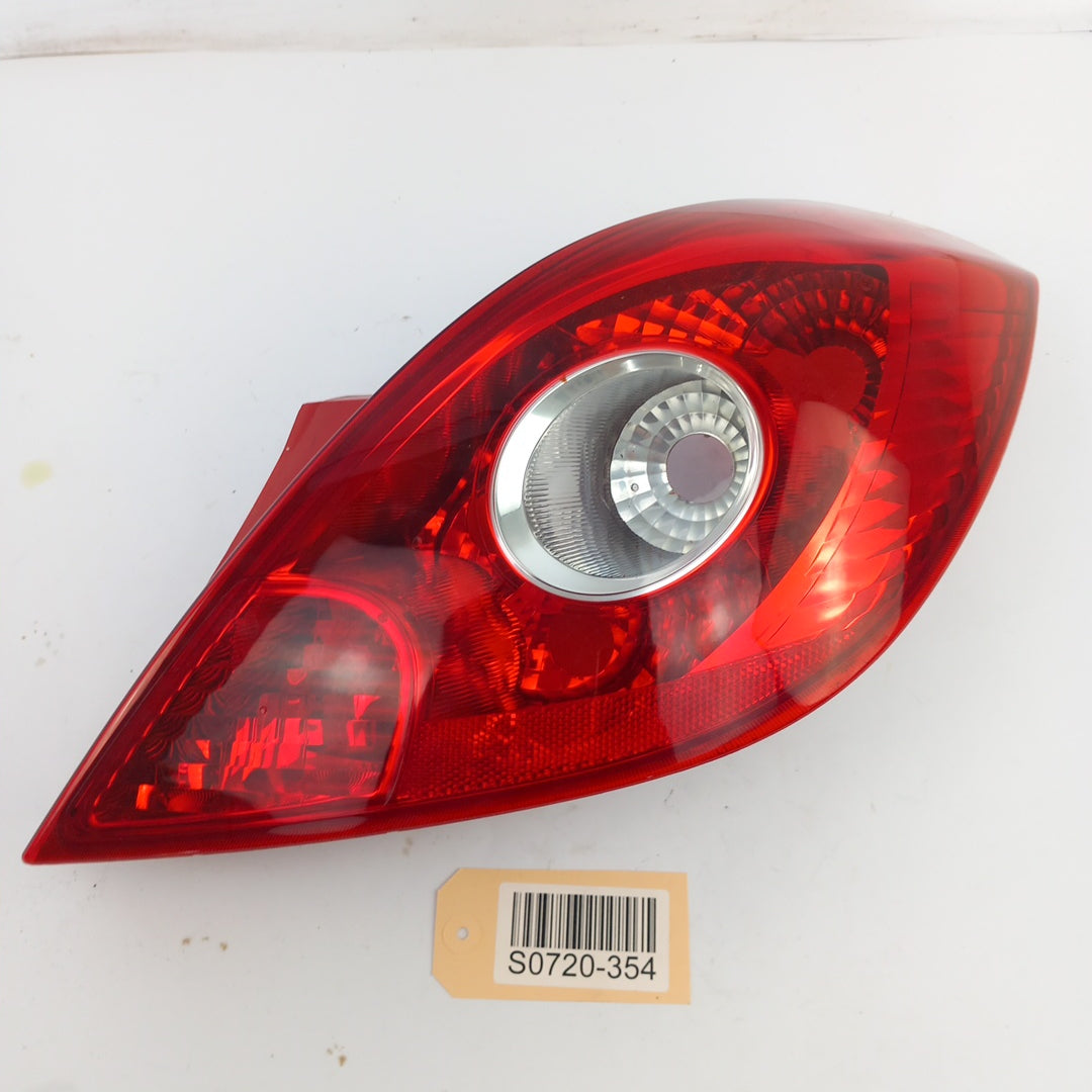 Заден десен стоп RHD Opel Corsa D 3 врати