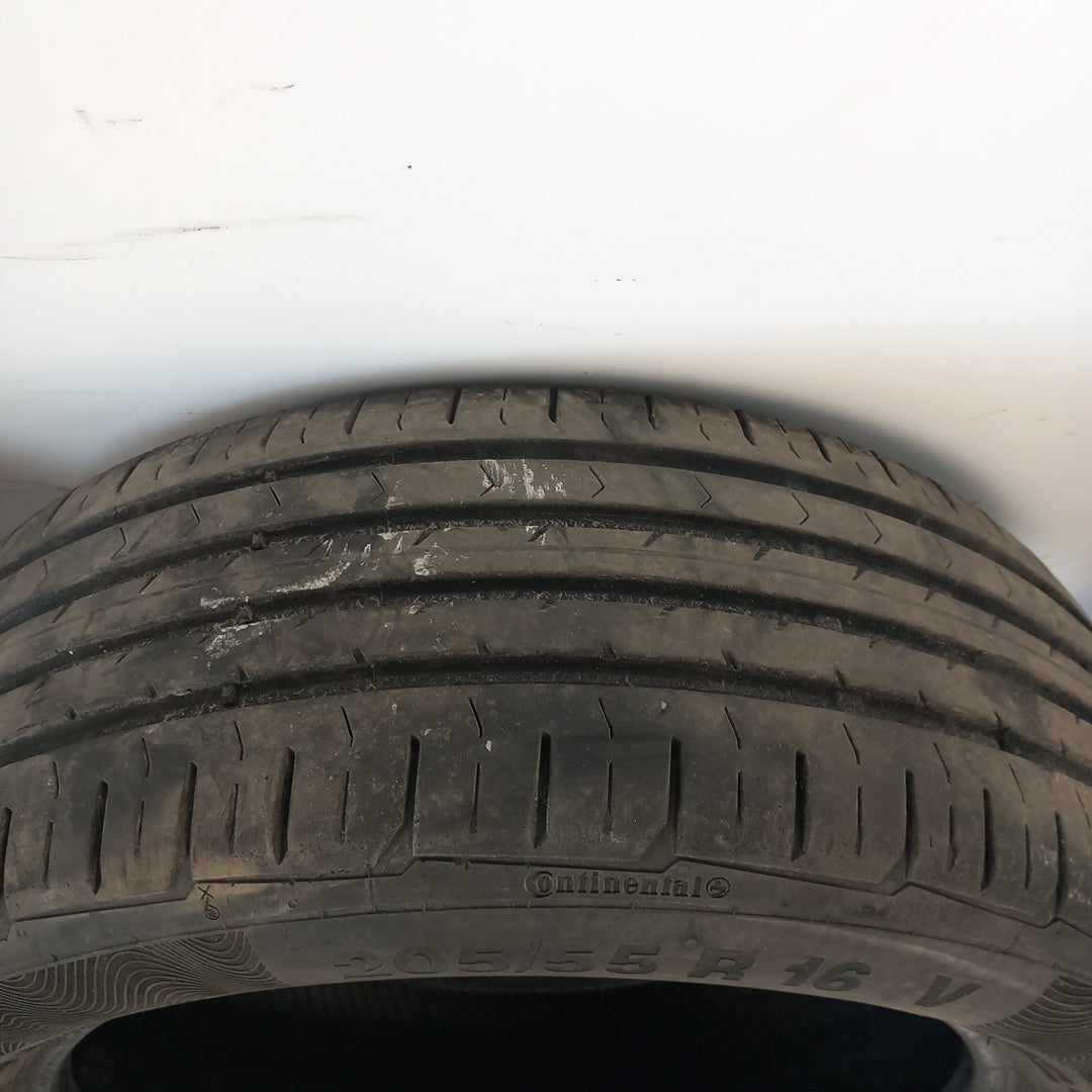 Комплект 4 броя летни гуми Continental conti Premium contact 2 205/55R16 91V