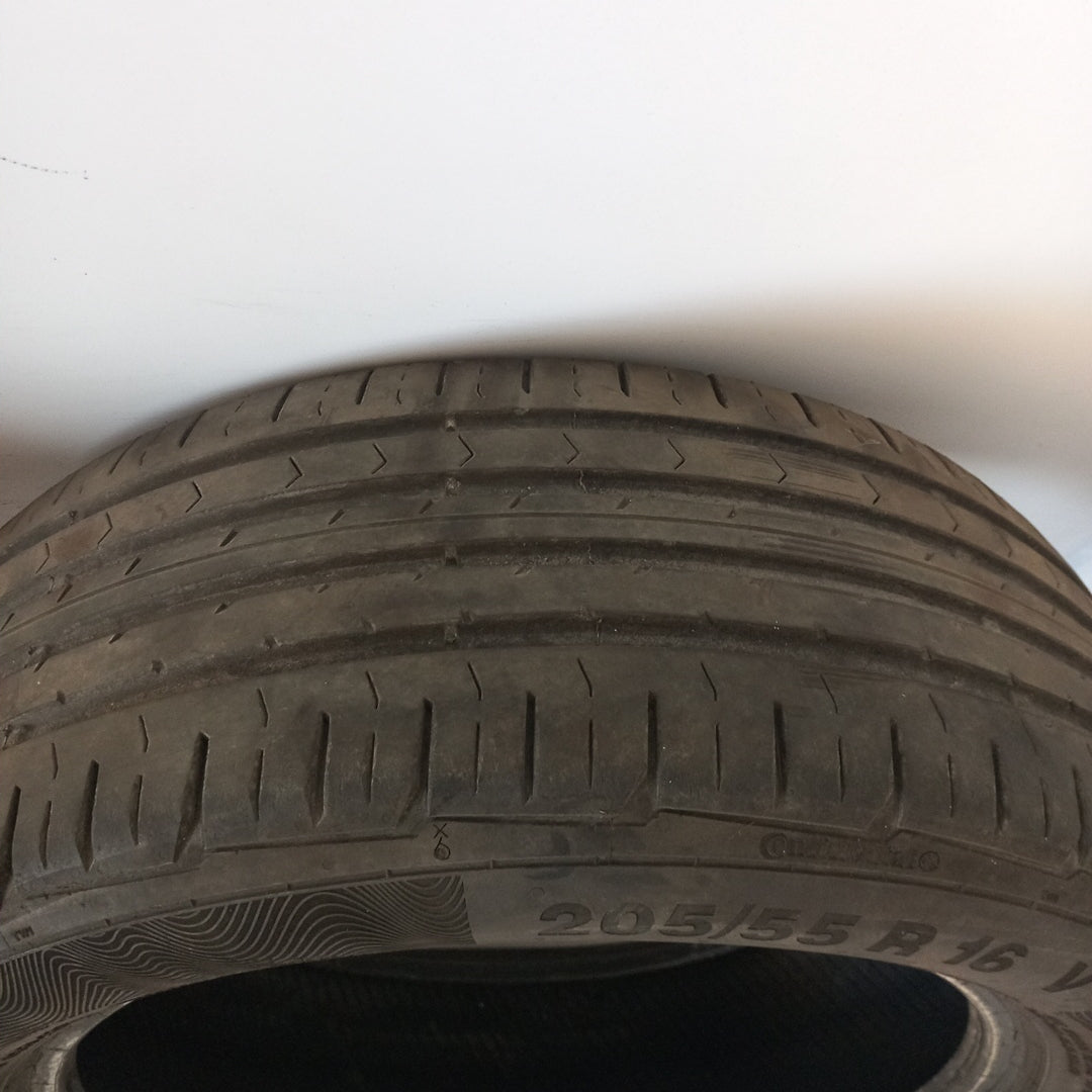 Комплект 4 броя летни гуми Continental conti Premium contact 2 205/55R16 91V