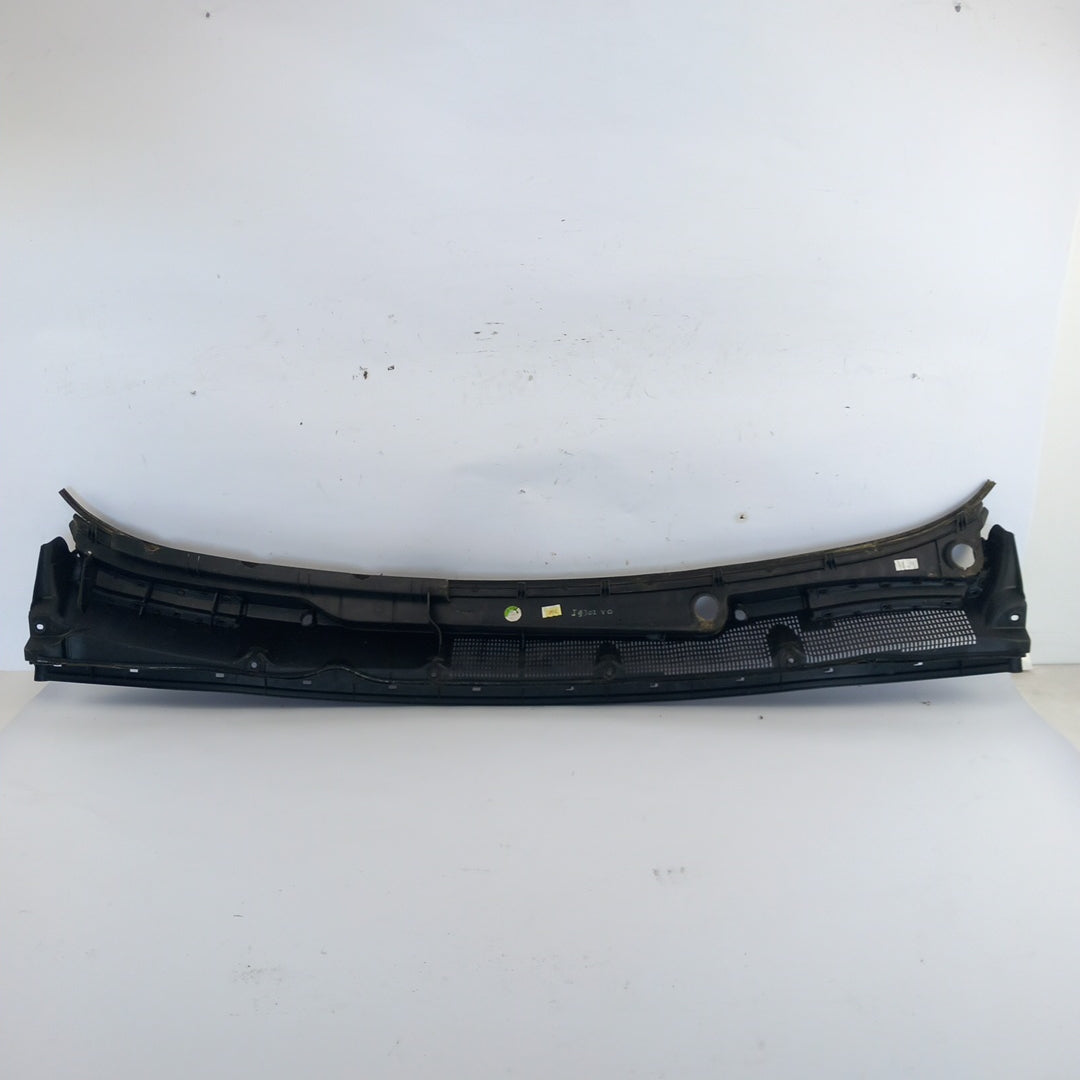 Решетка въздух отводняване предно стъкло RHD Opel Mokka