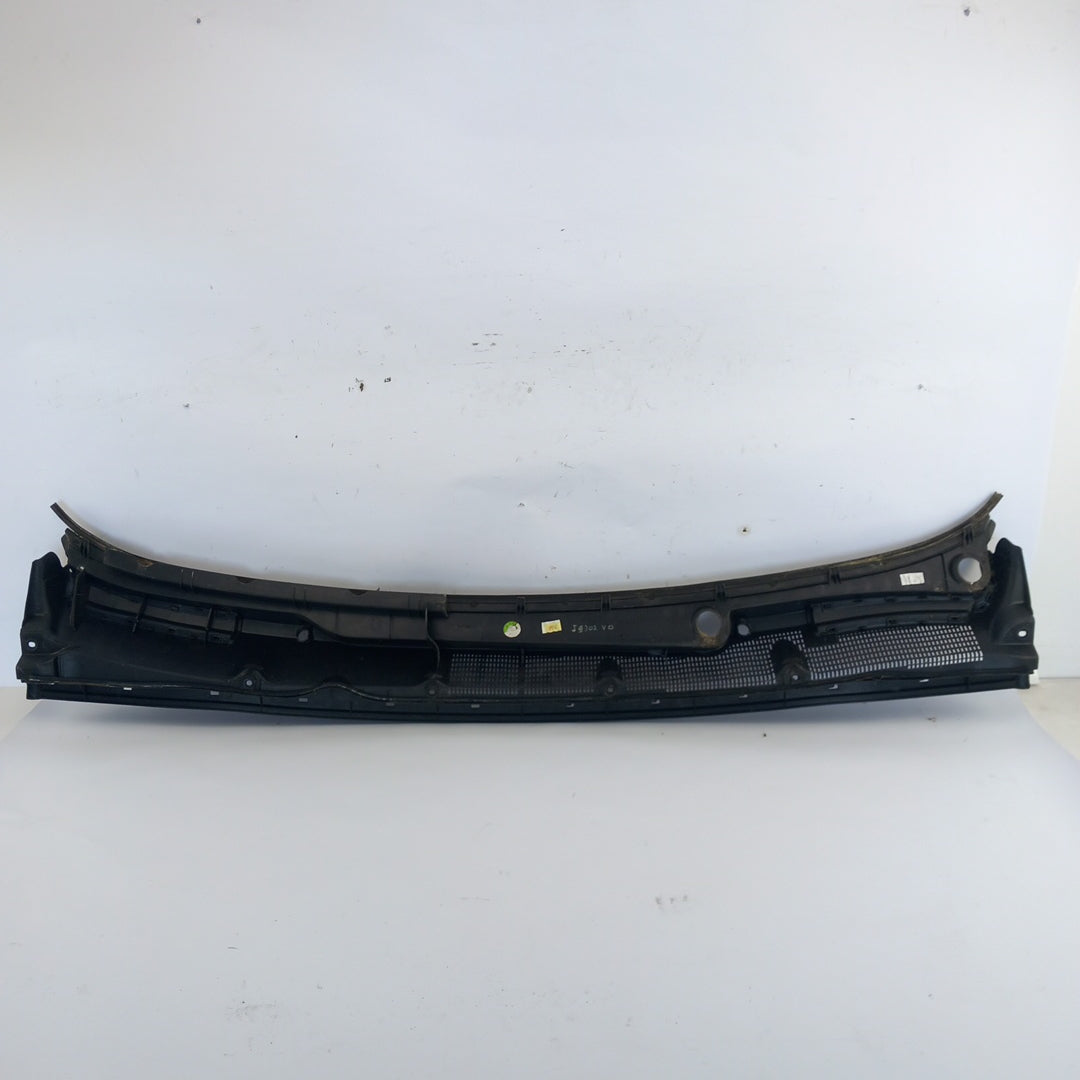 Решетка въздух отводняване предно стъкло RHD Opel Mokka