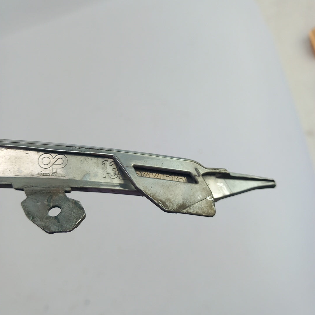 Лайстна решетка предна броня долу Opel Astra J