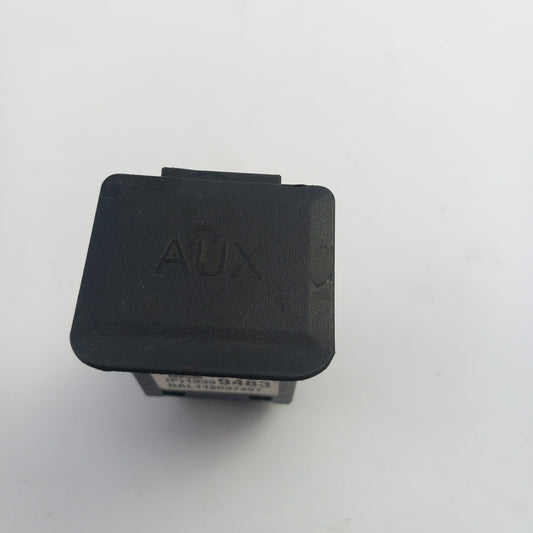 USB и AUX букса Opel Meriva B