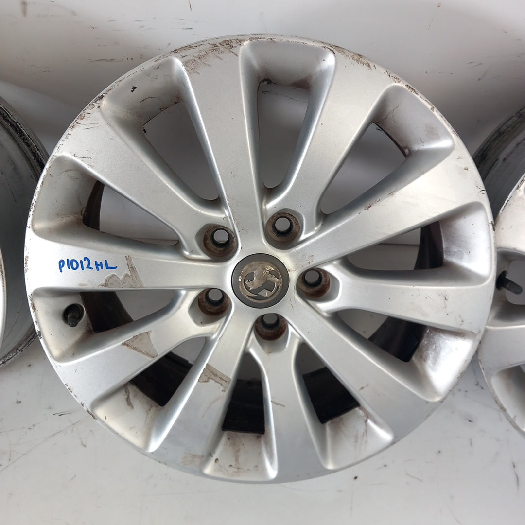 Комплект 17" цола алуминиеви джанти 7Jx17 5x115 IS44 Opel Astra J