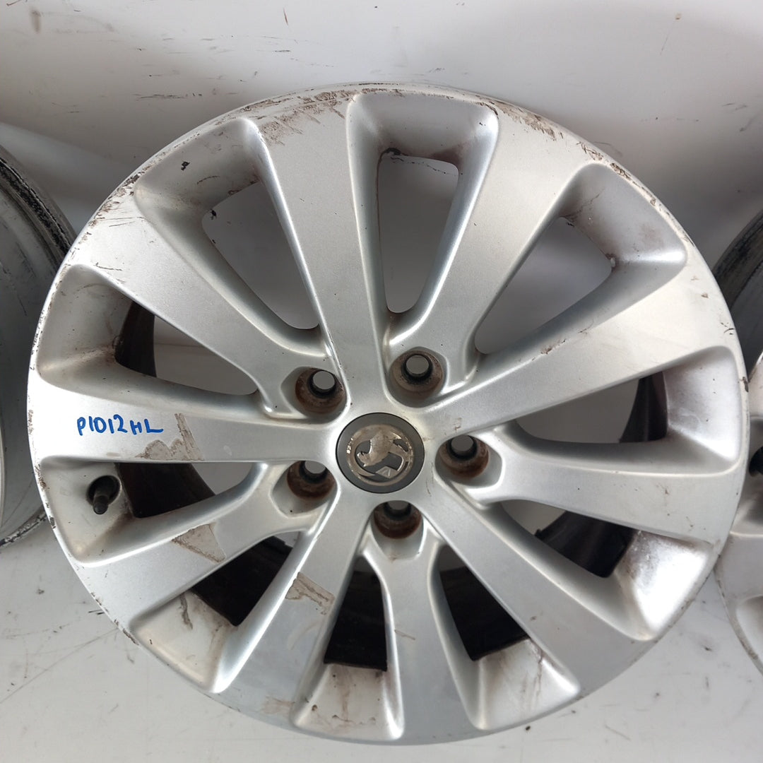 Комплект 17" цола алуминиеви джанти 7Jx17 5x115 IS44 Opel Astra J