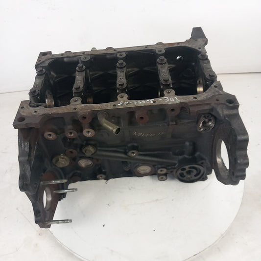 Блок двигател с дефект за РЕМОНТ Z17DTH Opel Astra H 1,7 CDTI