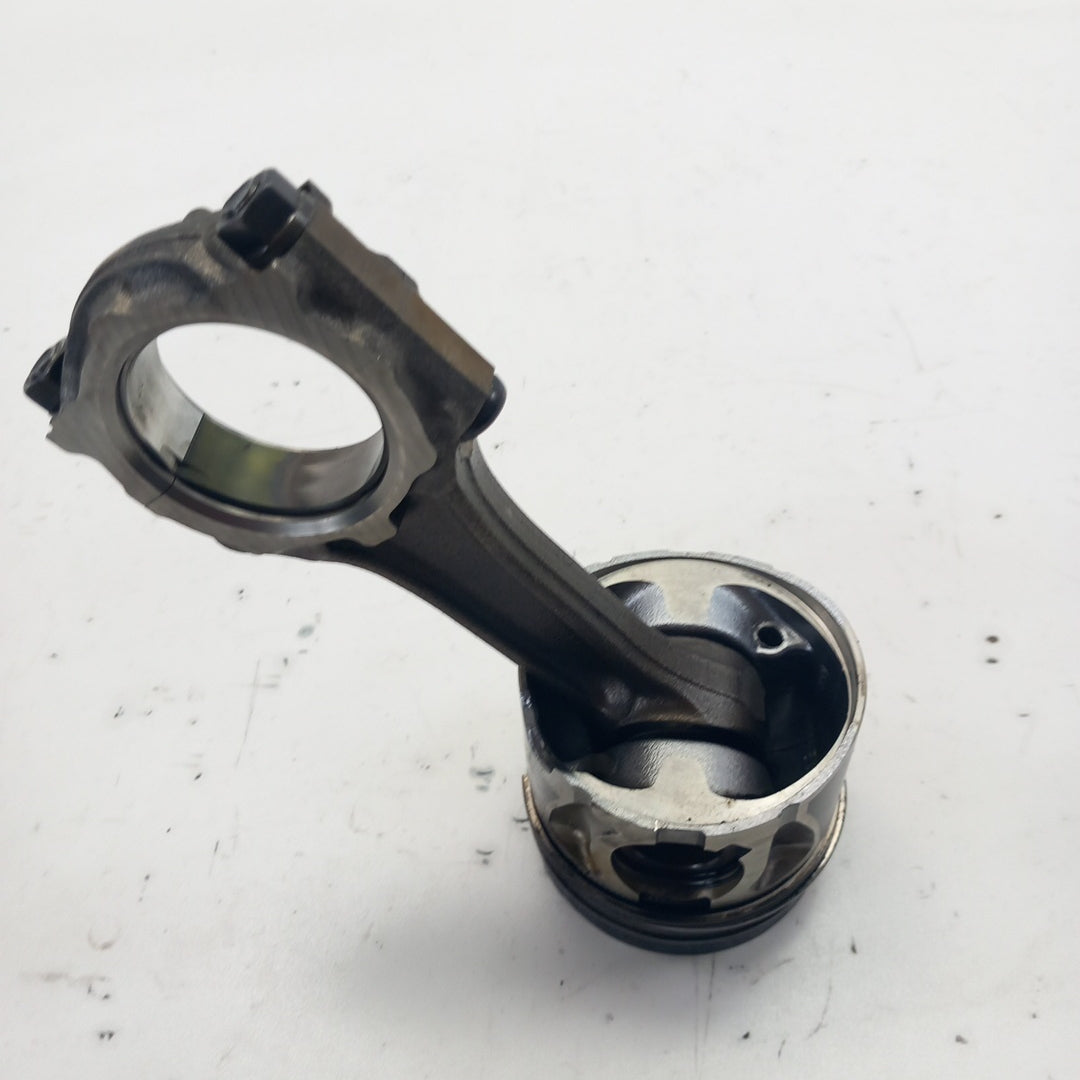 Бутало с биела A17DTJ A17DTL A17DTR Opel Astra J Corsa D Meriva Zafira B 1,7 CDTI