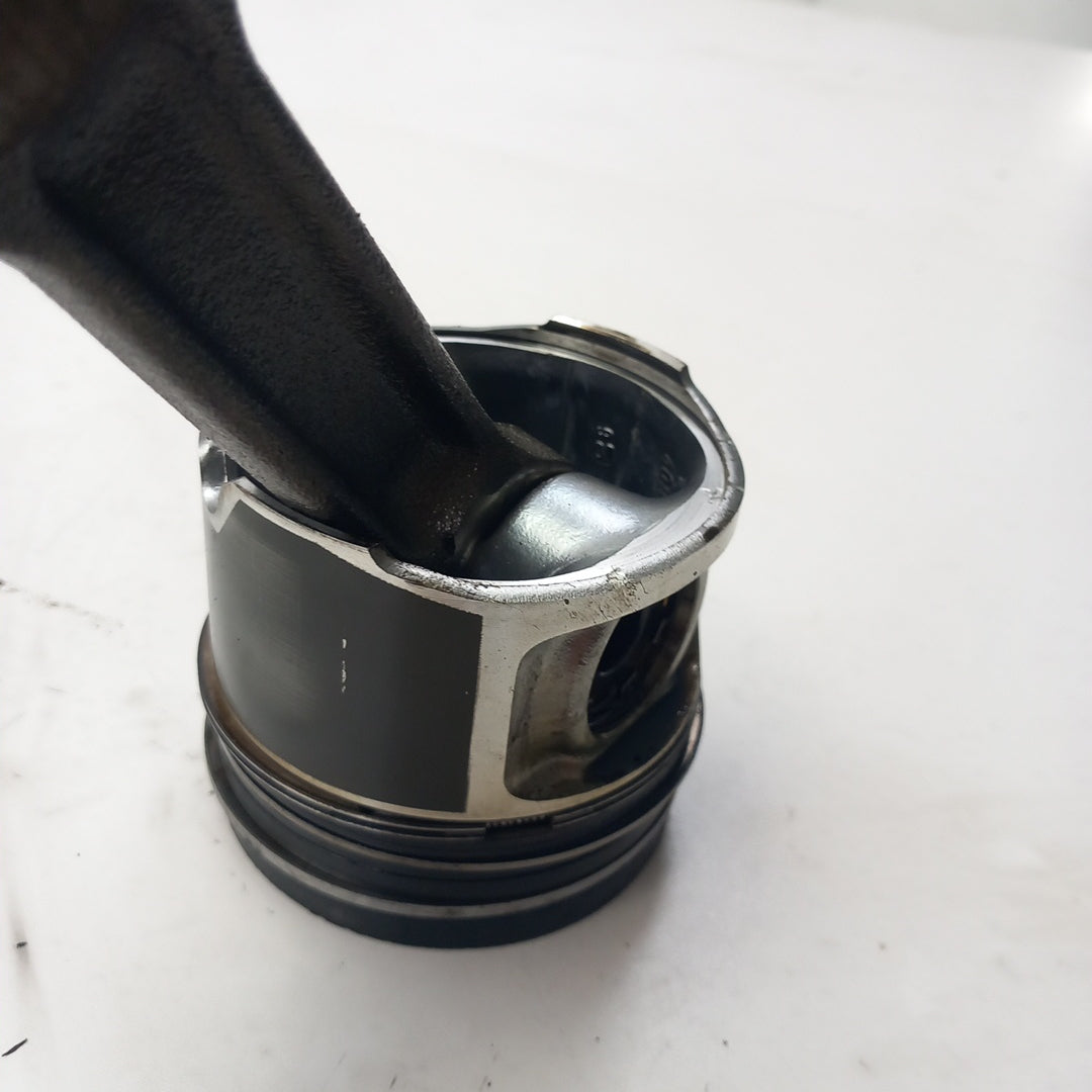 Бутало с биела Alfa Romeo 145 146 156 1,9 JTD 77KW 105 к,с,