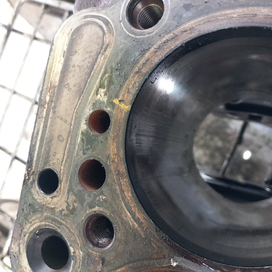 Блок двигател с дефект за РЕМОНТ Z17DTH Opel Astra H 1,7 CDTI