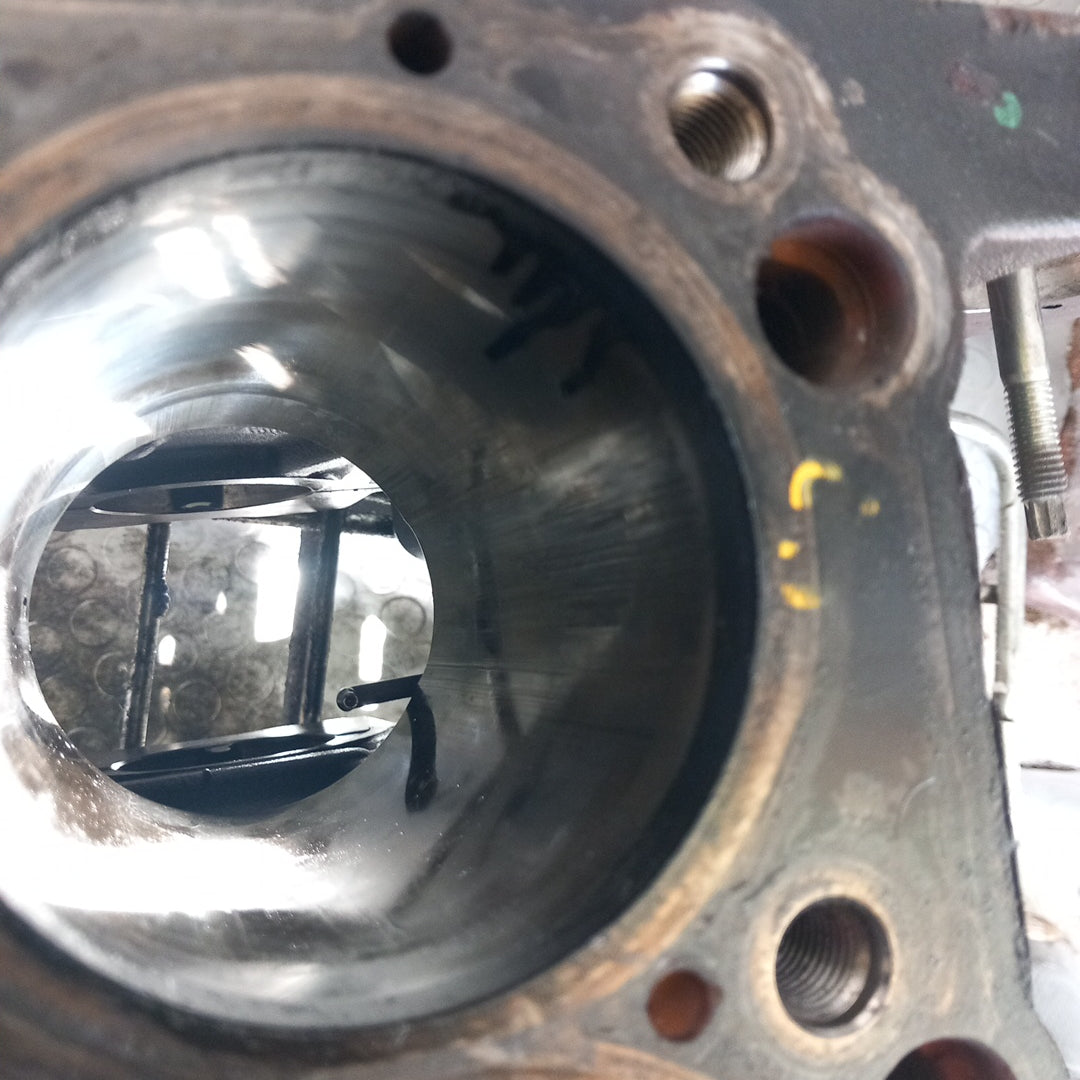 Блок двигател с дефект за РЕМОНТ Z17DTH Opel Astra H 1,7 CDTI