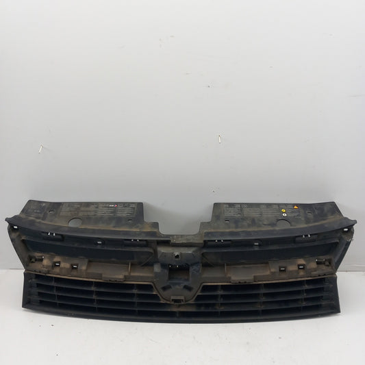 Решетка радиатор предна броня Dacia Duster I HS