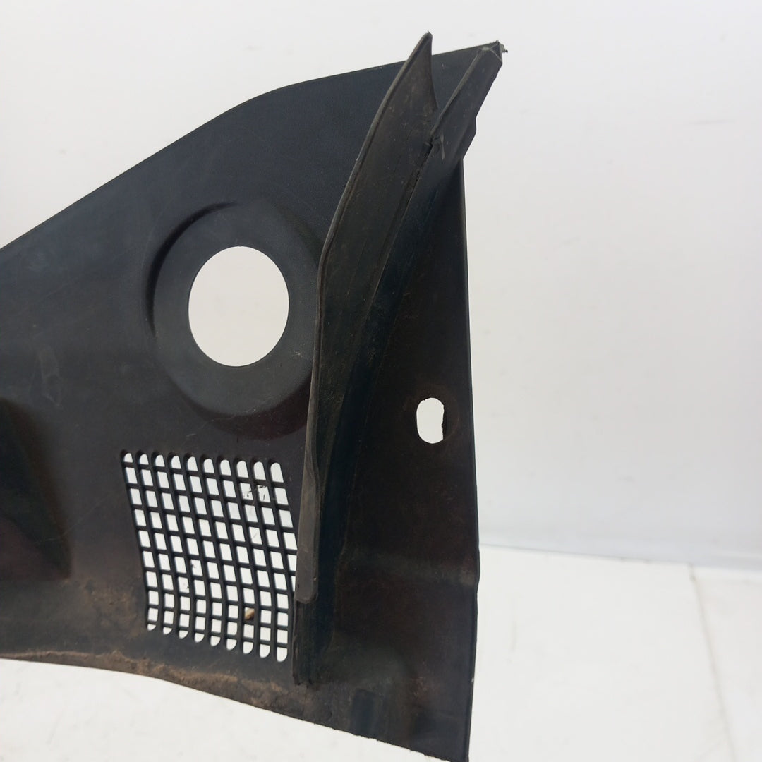 Решетка въздух отводняване предно стъкло Opel Meriva B