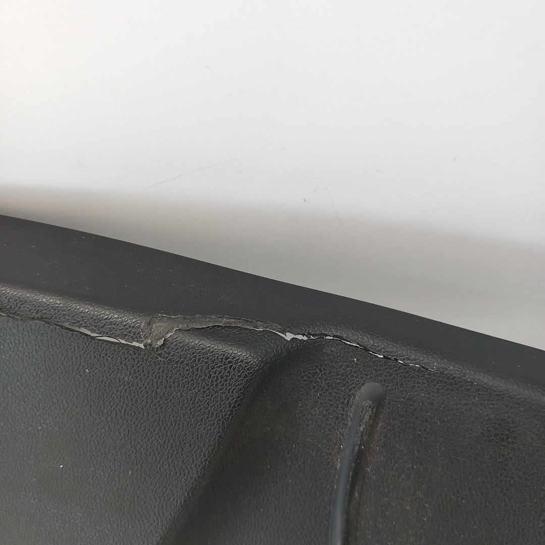 Кора капак пластмаса външна предна лява седалка дефектна Opel Meriva B