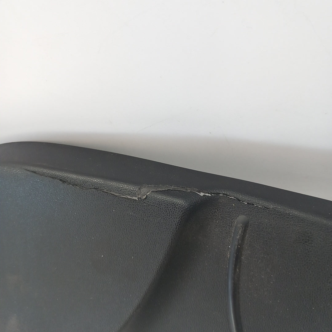 Кора капак пластмаса външна предна лява седалка дефектна Opel Meriva B