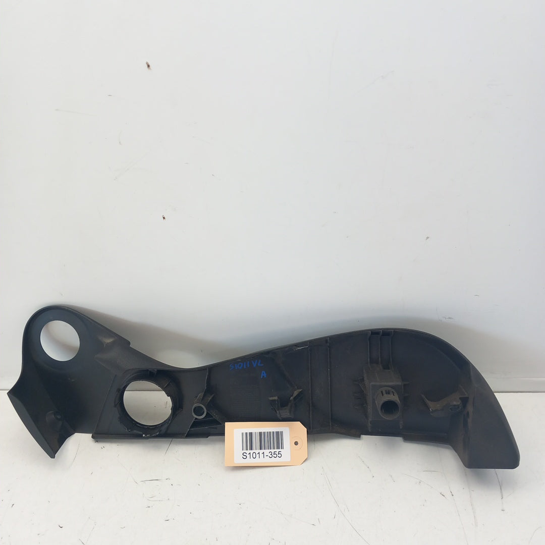 Кора капак пластмаса външна предна лява седалка дефектна Opel Meriva B