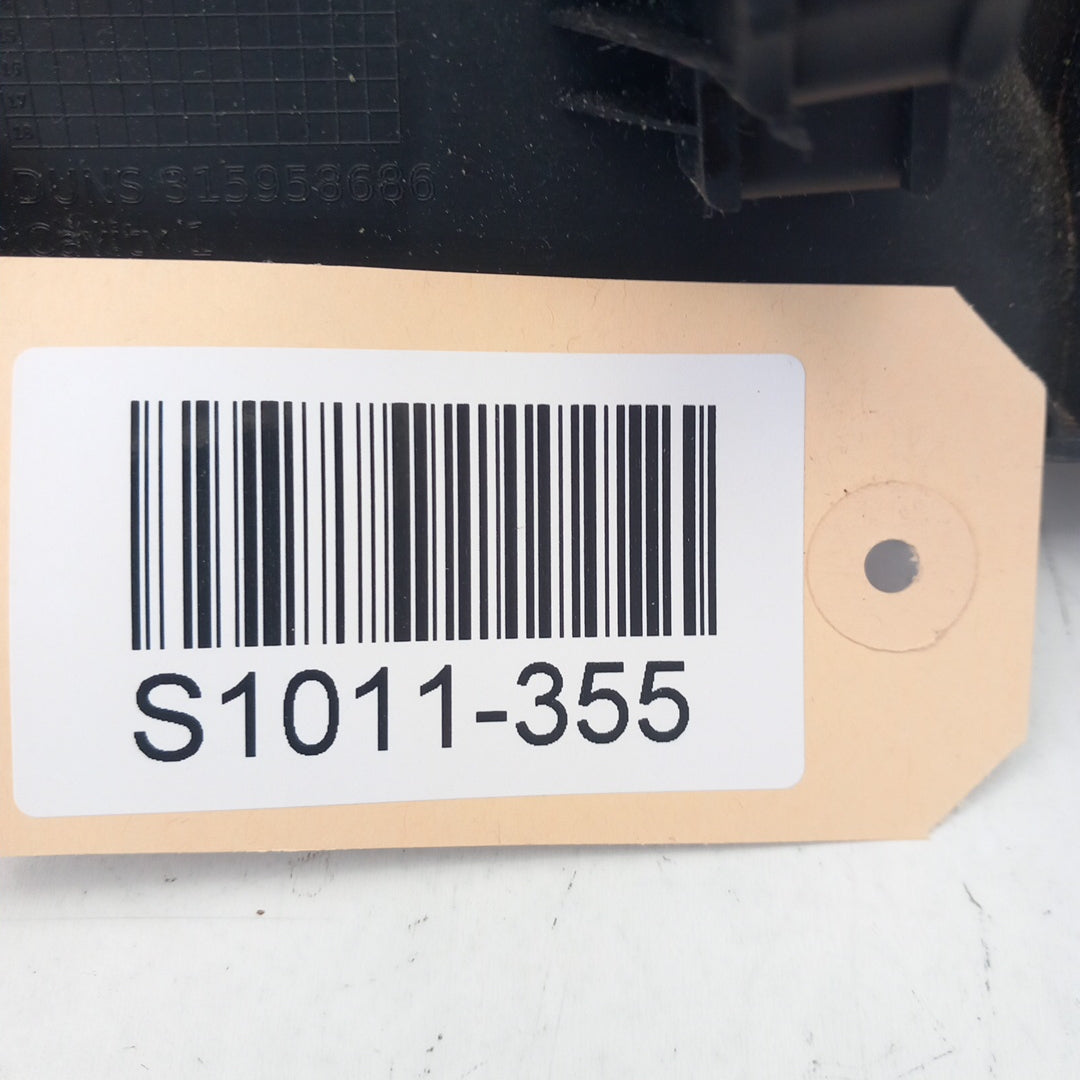 Кора капак пластмаса външна предна лява седалка дефектна Opel Meriva B