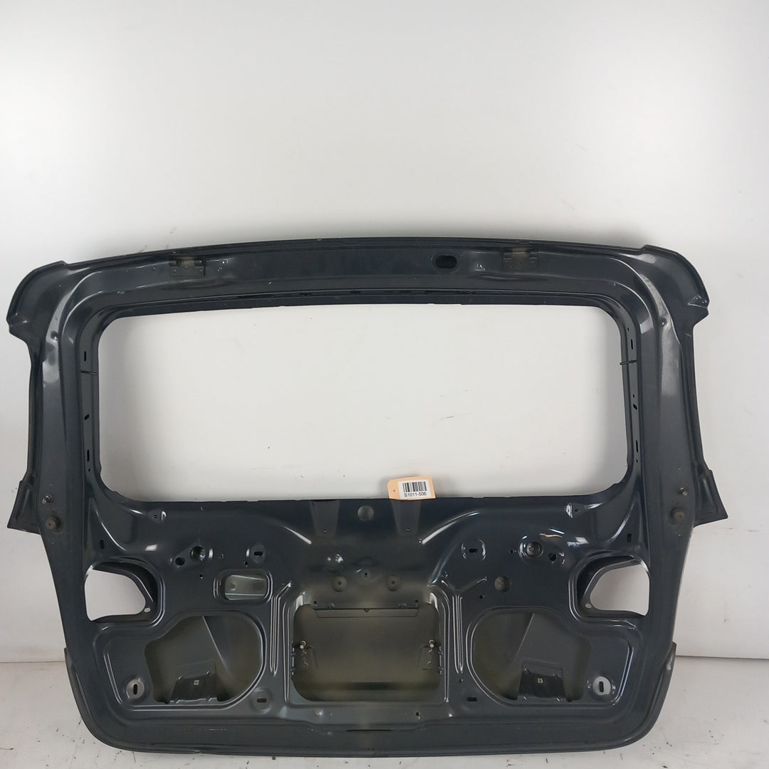 Капак на багажник пета врата без стълко Z177 Karbongrau Opel Meriva B с дефект