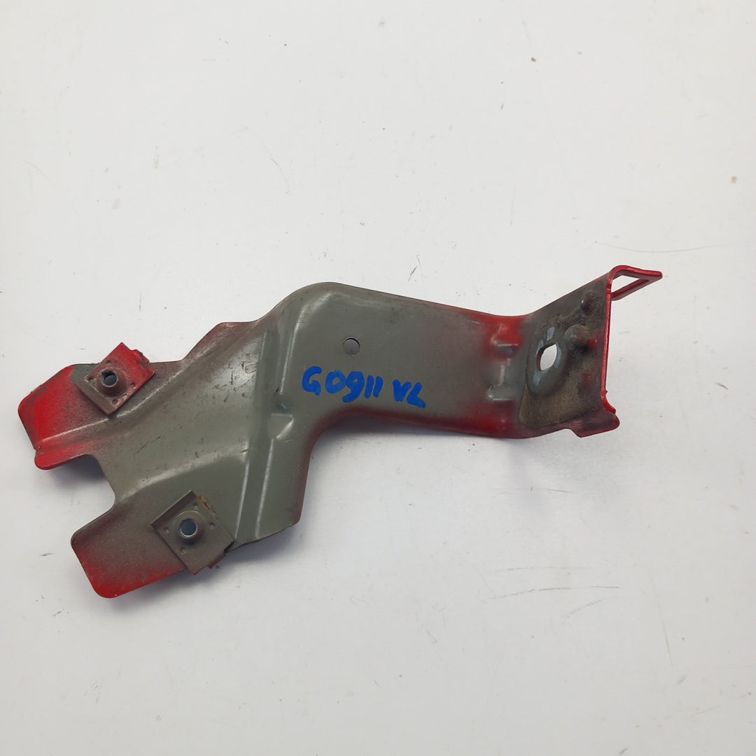 Държач калник преден ляв Opel Insignia A