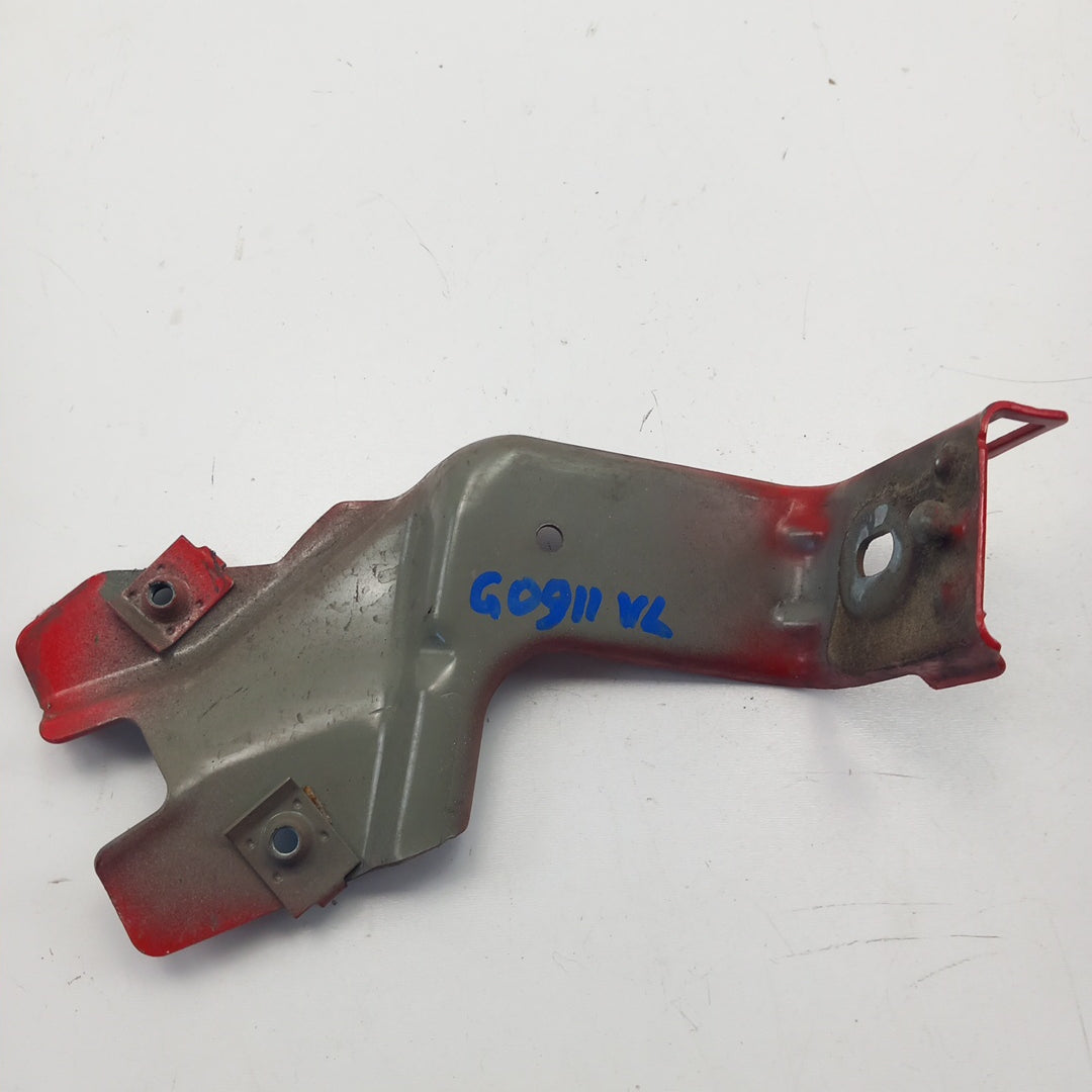 Държач калник преден ляв Opel Insignia A