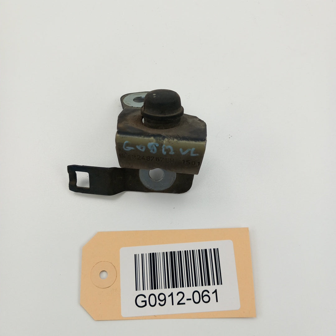 Носач ляв тампон преден капак Opel Insignia A