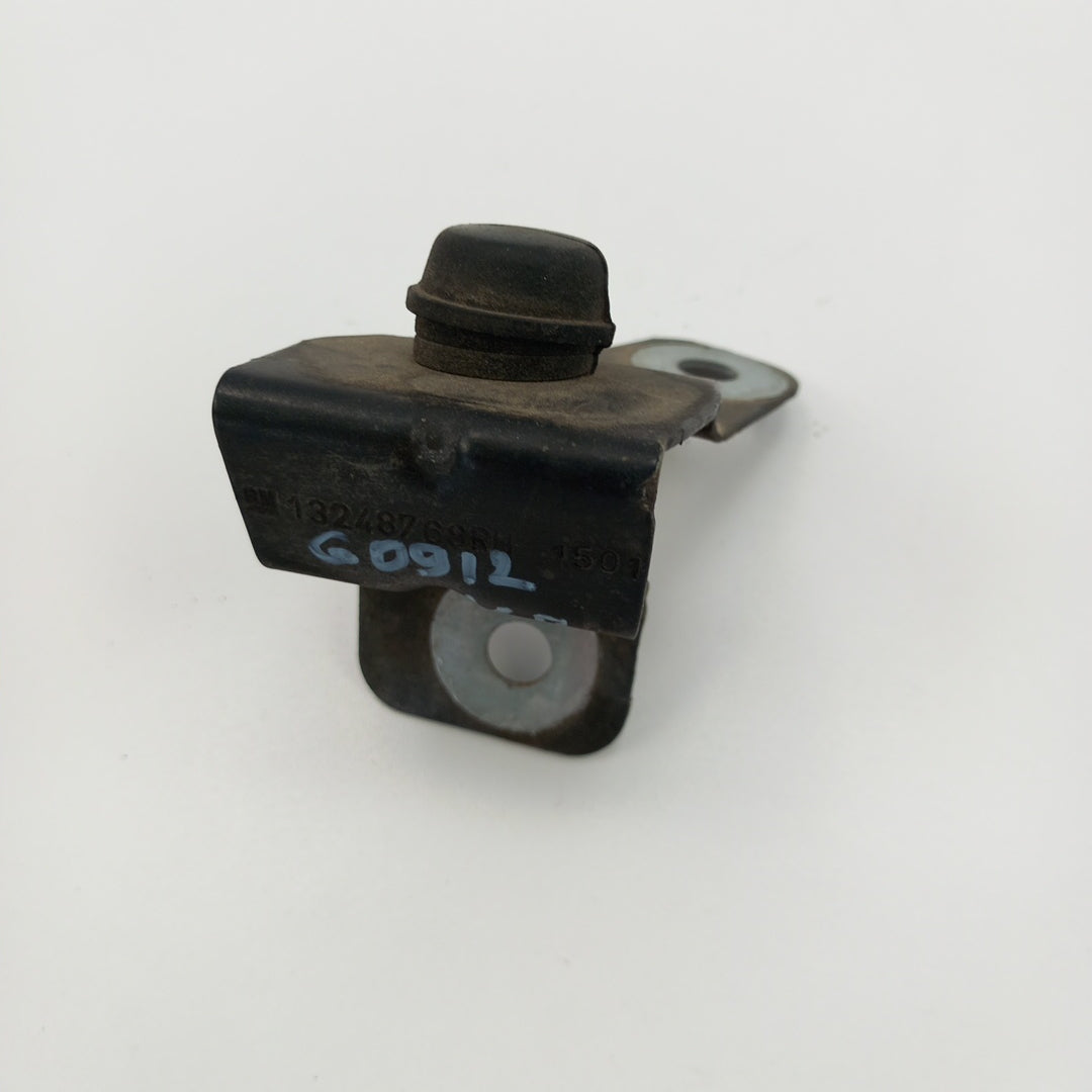 Носач десен тампон преден капак Opel Insignia A