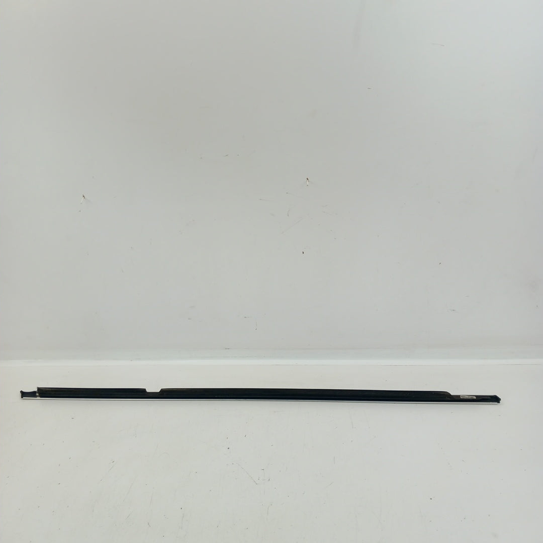 Лайстна стъкло на врата задна лява външна хром Opel Insignia A хечбек