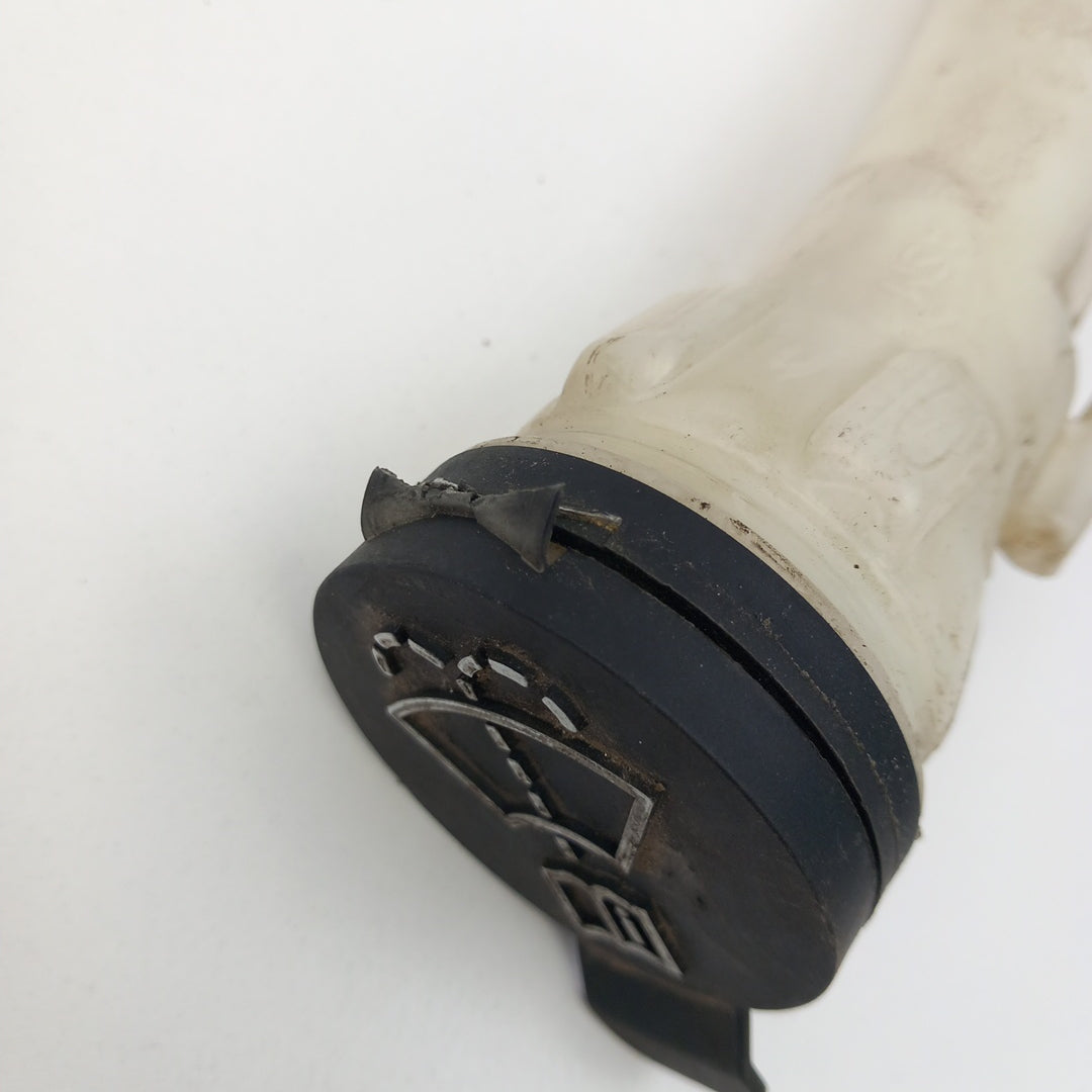 Гърловина казанче течност чистачки Opel Insignia A (забележка)