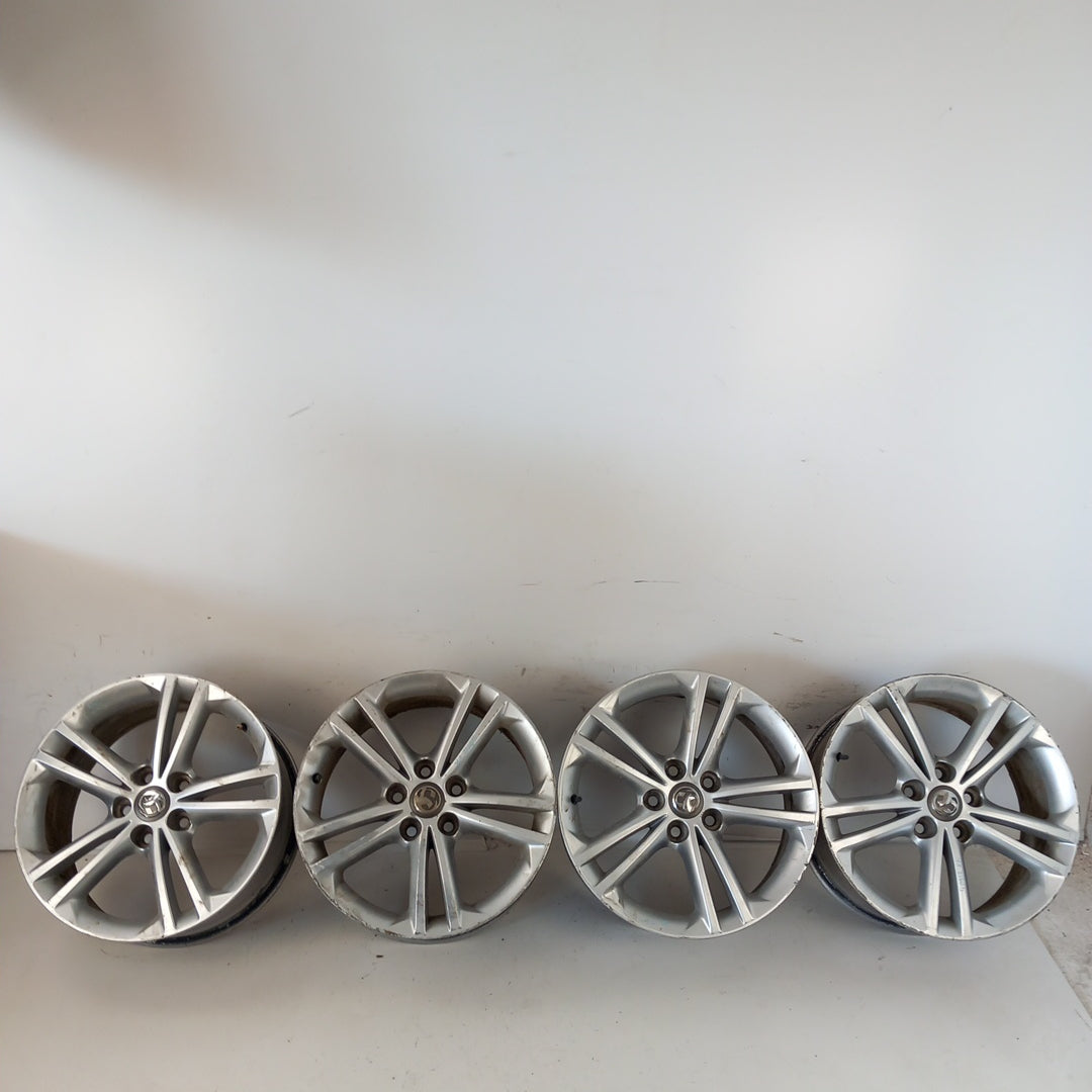 Комплект 18" цола алуминиеви джанти 18x8JH2 IS42 5x120 Opel Insignia