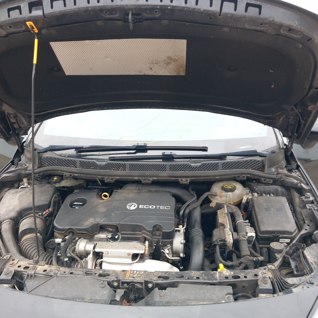 Opel Astra K 5-door 1,4 Turbo B14XFT 2015 снимки/ B1601
